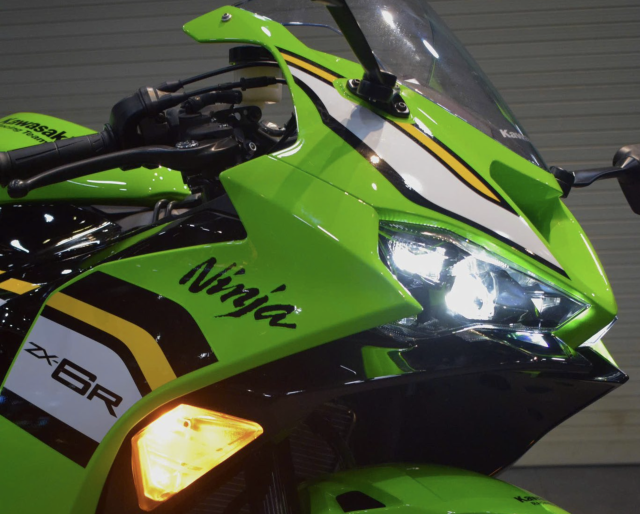 299 trieu dong cho Ninja ZX6R ABS Day co phai la chiec Supersport dang dong tien nhat Viet Nam - 3