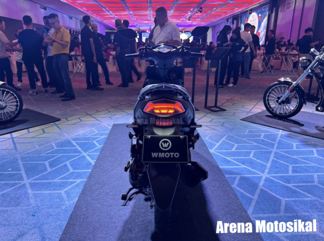 Can canh WMOTO EZ125i 2026 vua ra mat voi gia 25 trieu Dong Co gi de canh tranh voi Vario 125 - 25