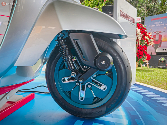 Chi tiet mau xe ga dien Lambretta Elettra vua xuat hien o Viet Nam co gi dac biet - 18