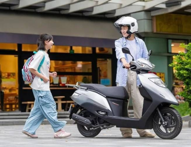 Dan em cua Honda Spacy trinh lang 4 phien ban voi gia tu 24 trieu Dong co ca phanh ABS - 3