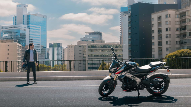 Dominar NS400Z 2026 vua ra mat Vuot troi Kawasaki Z400 ve trang bi va cong nghe - 3