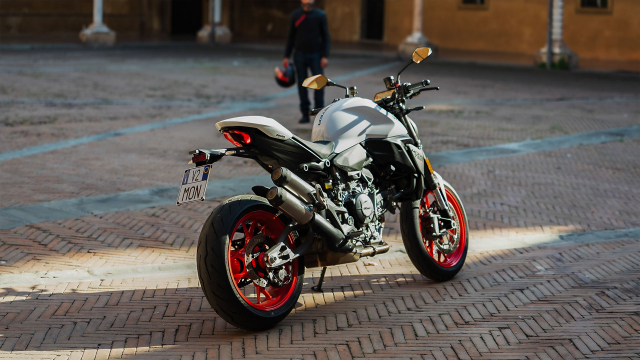 Ducati Monster 2026 lo dien Khi quai thu tro lai dung chat Monster - 11
