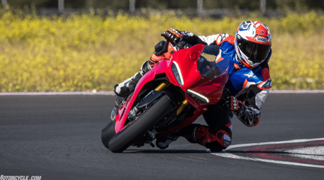 Nhin lai Ducati Panigale V2 S 2025 Nguoi anh em moi nhe nhang ma day cuon hut - 5