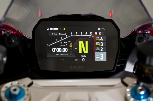 Nhin lai Ducati Panigale V2 S 2025 Nguoi anh em moi nhe nhang ma day cuon hut - 7