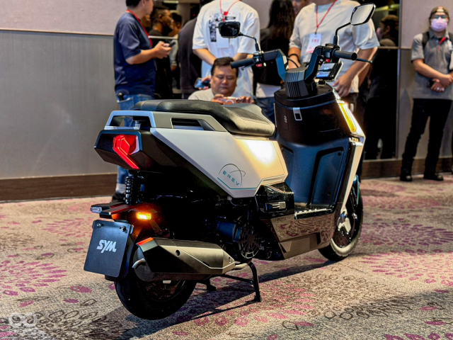 Giai phap cho xe dien 2 banh SYM PE3 di duoc 325 km cho moi lan do day 3 lit xang - 5