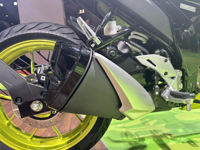 Hinh anh thuc te cua Suzuki Gixxer SF 250 FFV phien ban su dung xang sinh hoc 85 Ethanol - 18