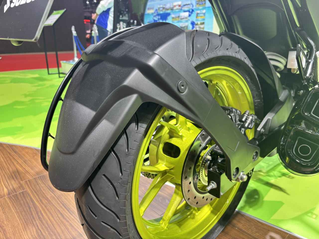 Hinh anh thuc te cua Suzuki Gixxer SF 250 FFV phien ban su dung xang sinh hoc 85 Ethanol - 27