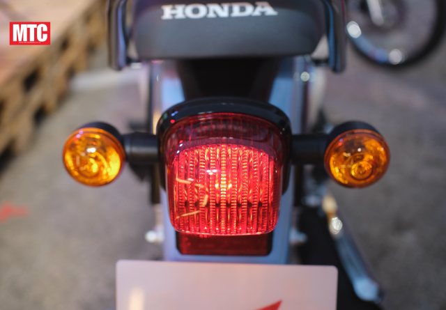Honda ra mat Super Cub FUJISAN Limited Edition voi so luong gioi han chi 500 chiec - 16