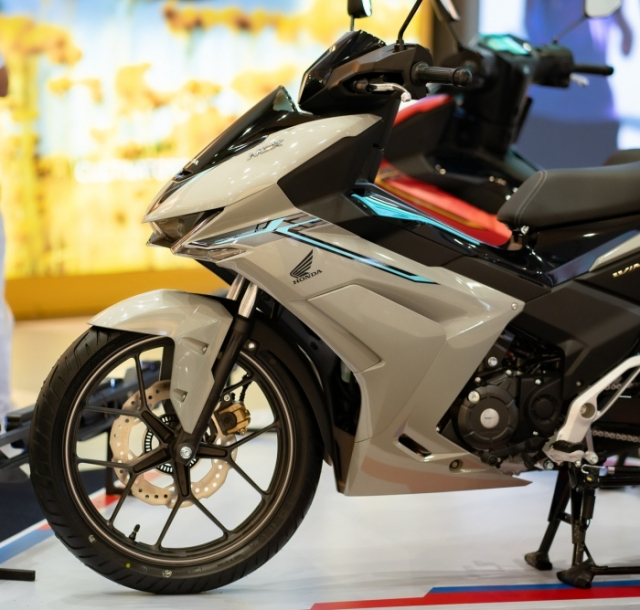 Honda Winner R len ke tai cac dai ly ben CAM voi gia ban len den hon 60 trieu Dong - 6