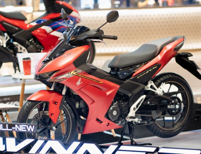 Honda Winner R len ke tai cac dai ly ben CAM voi gia ban len den hon 60 trieu Dong - 8