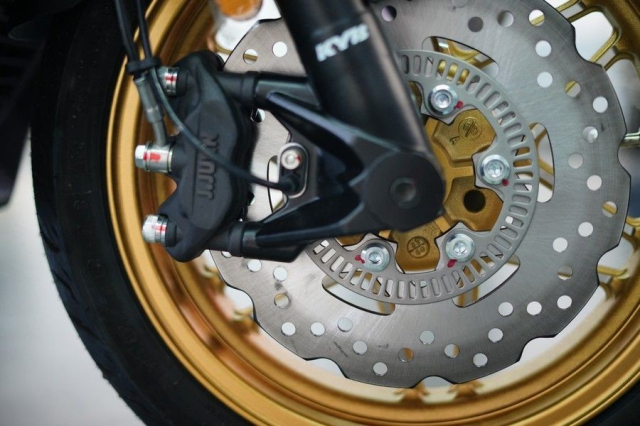Kham pha Feelink X300 doi trong cung cua cua Yamaha XMax 300 voi gia ban chi 60 trieu Dong - 6