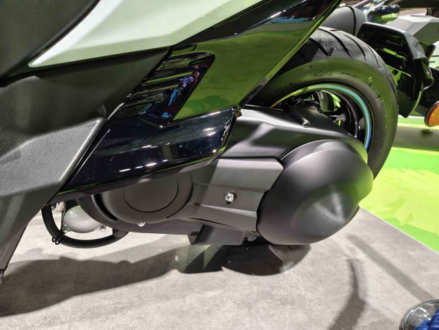 Kham pha tung ngoc ngach cua Suzuki Burgman Hydrogen chay bang Hydro tai JMS 2025 - 11