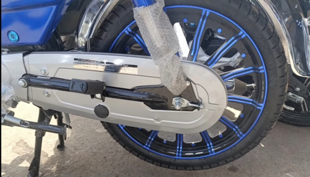 Kham pha UD 70 Blue Edition 2026 Mau xe con tay co gia ban cuc re chi 12 trieu Dong - 5