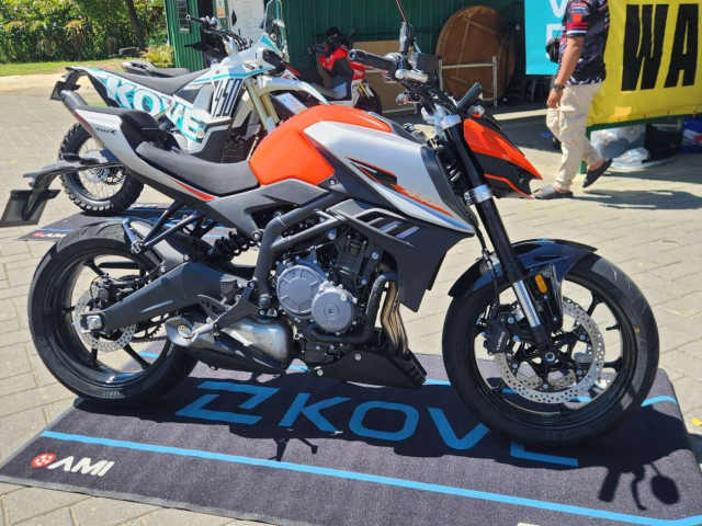 Kove 450R 2025 Nakedbike 4 may cang det cho anh em Malaysia gia duoi 200 cu - 13