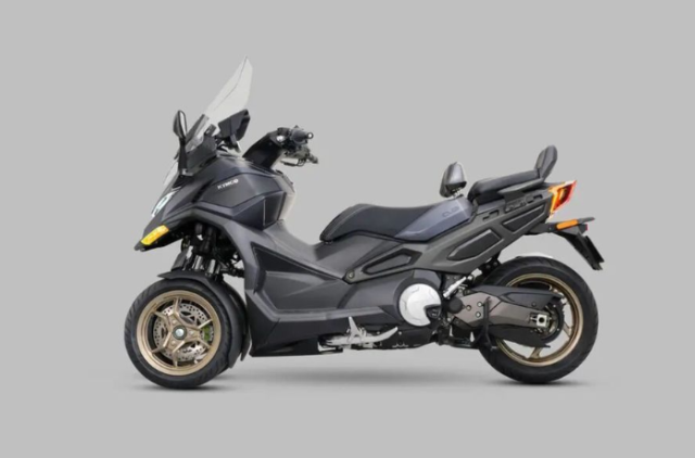 Soi chi tiet Kymco CV3 575 Tu dong khoa banh truoc de nguoi lai khong can chong chan - 9