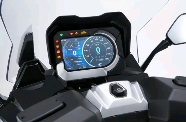 Soi chi tiet Kymco CV3 575 Tu dong khoa banh truoc de nguoi lai khong can chong chan - 15