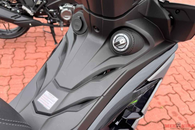 Modenas Z15GT doi thu moi cua Winner R va Exciter 155 trinh lang voi gia chi 45 trieu Dong - 20