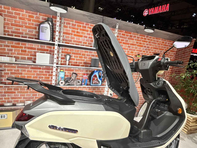 Nay moi co dip sam soi toan bo chi tiet cua chiec xe dien eAddress cua Suzuki - 15