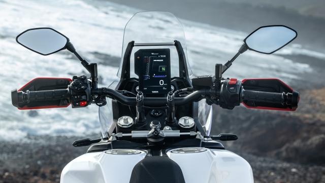 Ra mat Yamaha Tenere 700 World Raid 2026 Bo sung them IMU va he thong kiem soat hanh trinh - 7
