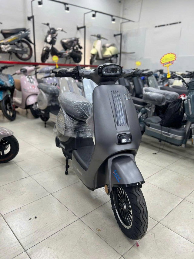 Sac xe dien van sang den nhung khong bat duoc xe - 5