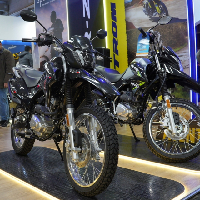 Suzuki ra mat doi thu moi cua Yamaha WR155 Trang bi phanh ABS nhung gia chi 57 trieu Dong - 5
