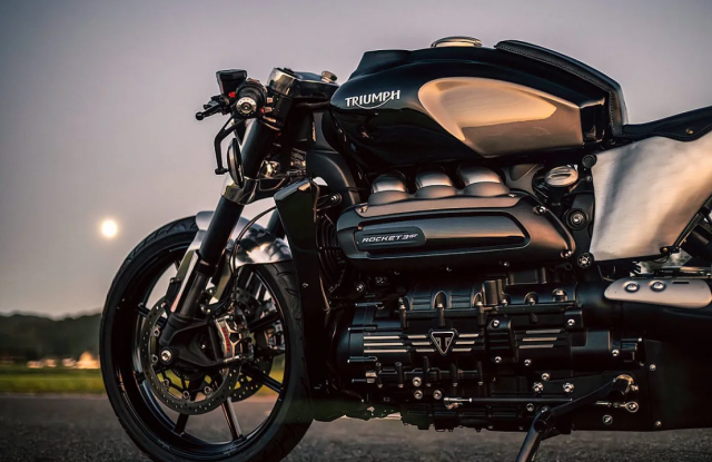 Triumph Rocket 3 cua CW Zon Khi ga khong lo biet nhay mua - 8