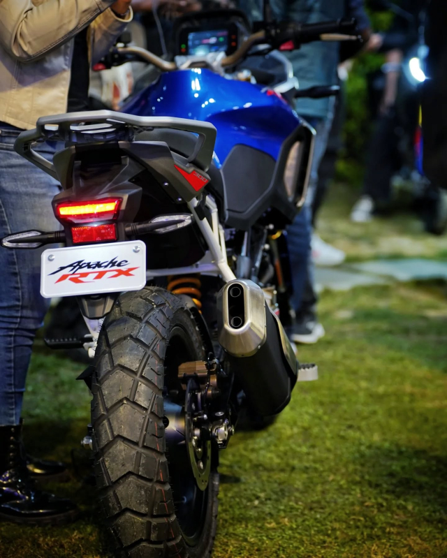 TVS Apache RTX 300 ra mat Tan binh phieu luu hoan toan moi khien anh em phai ngoai nhin - 11