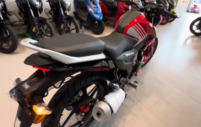 TVS Raider 125 2026 sap sua ra mat Duoc nang cap toan dien ca ve trang bi va dong co - 6