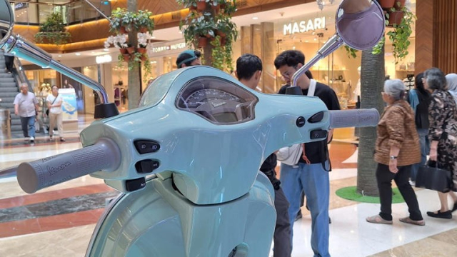 Vespa LX 150 IGet 2026 ra mat voi 4 mau moi co gia ban quy doi khoang 75 trieu Dong - 5