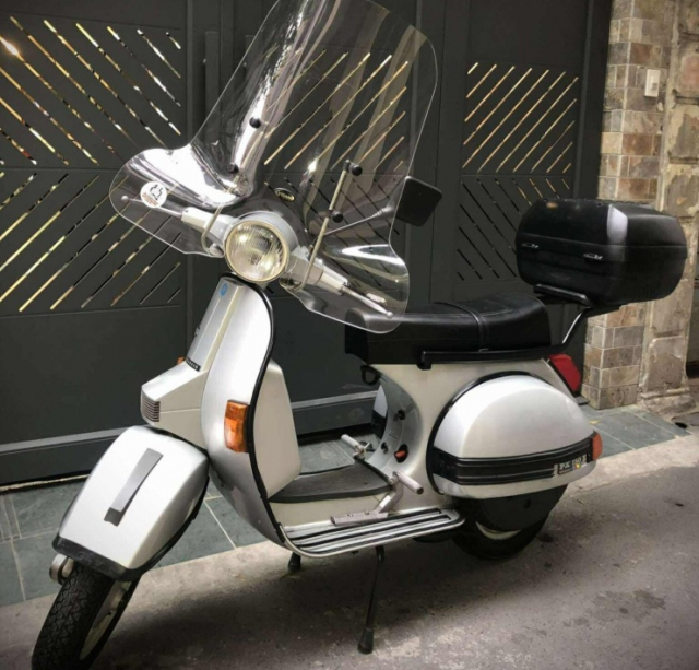 Xe co 30 nam tuoi Vespa PX150E 1995 co gia ban cao gap doi Honda SH tai Viet Nam - 3