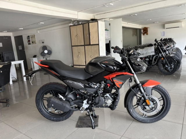Xuat hien mau Nakedbike 125cc moi gay soc voi gia ban chi tu 24 trieu Dong - 3