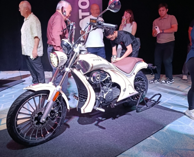 Xuat hien mau xe ga voi phong cach Cruiser kich doc Co gia ban ngang ngua Honda Vision - 3