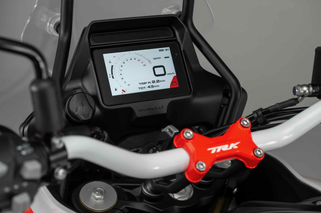 Benelli TRK 602 X trinh lang Khi niem dam me du lich duoc nang len tam cao moi - 5