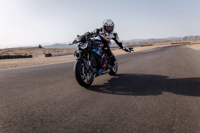 BMW Motorrad M1000 R Competition 2026 hien co mat tai thi truong Dong Nam A - 3