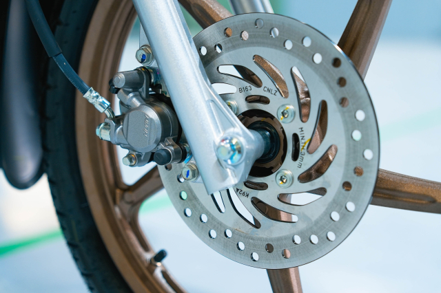 Can canh chi tiet Honda Wave 125 R Special Edition Profender vua duoc nhap ve nuoc ta - 25