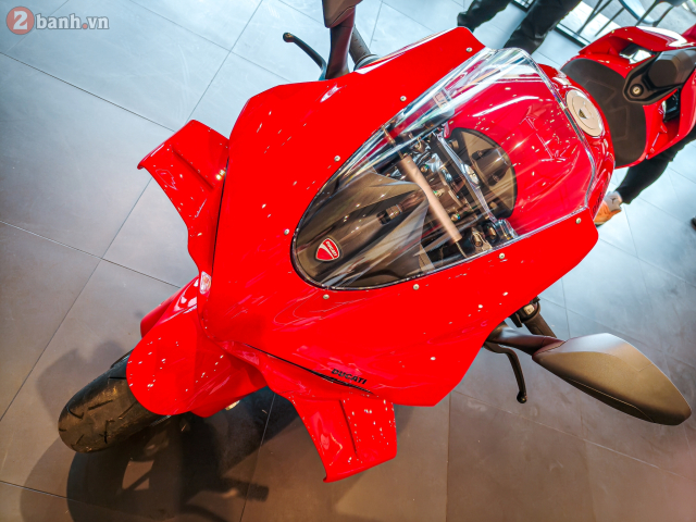 Can canh Ducati Panigale V4 the he moi vua cap ben thi truong Viet Nam voi gia 989 trieu Dong - 11