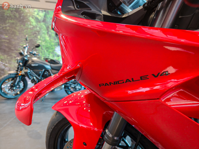 Can canh Ducati Panigale V4 the he moi vua cap ben thi truong Viet Nam voi gia 989 trieu Dong - 17