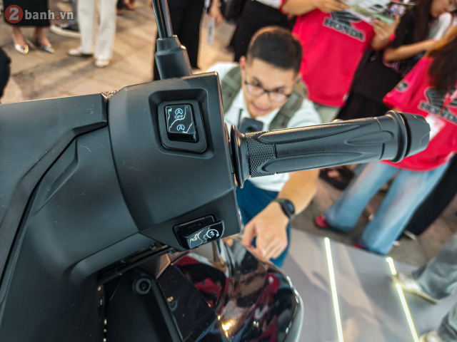 Can canh Honda Air Blade 2026 vua ra mat thi truong Viet Nam voi muc gia hap dan - 11