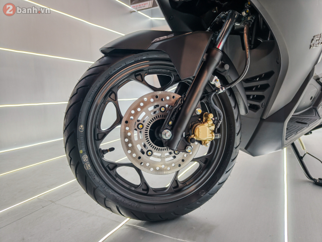 Can canh Honda Air Blade 2026 vua ra mat thi truong Viet Nam voi muc gia hap dan - 13