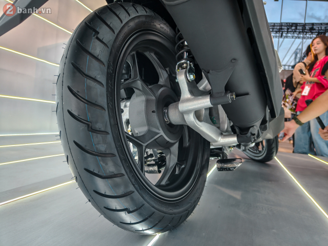 Can canh Honda Air Blade 2026 vua ra mat thi truong Viet Nam voi muc gia hap dan - 16