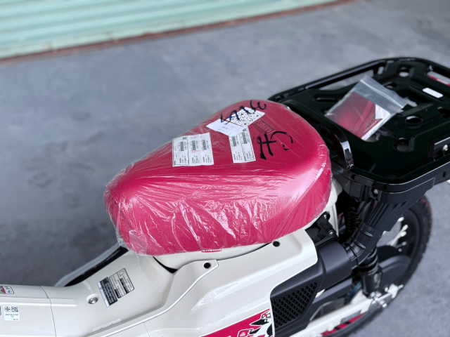 Can canh Honda CT125 CHUMS Limited Edition vua ve Viet Nam voi so luong chi dem tren dau ngon tay - 17