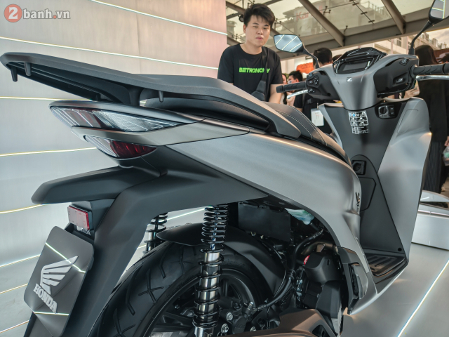 Can canh Honda SH125i va SH160i 2026 voi giao dien hoan toan moi vua ra mat tai nuoc ta - 28