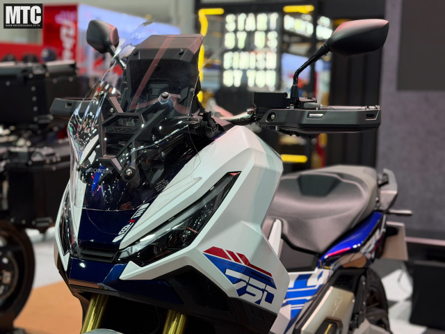 Cận cảnh honda x-adv 2026 vừa cập bến thái lan đổi màu nâng tầm trải nghiệm - 1