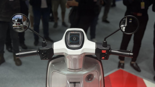 Can canh Lambretta J200 2026 vua ra mat voi gia ban chi 78 trieu Dong - 17