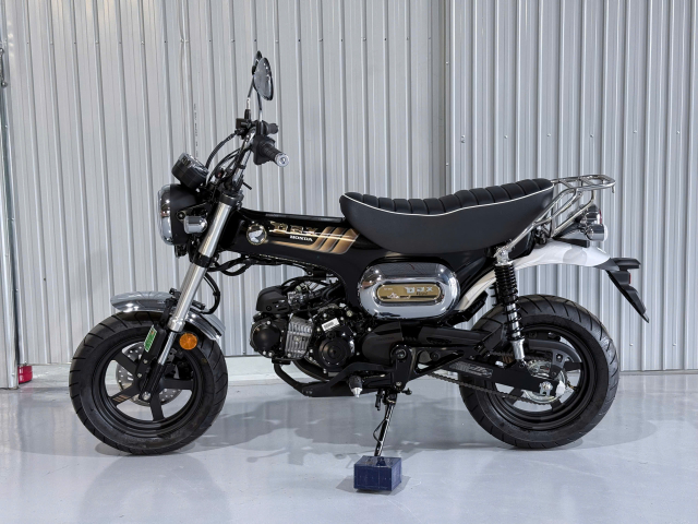 Can canh phien ban dac biet Honda Dax Royal vua cap ben thi truong Viet Nam voi so luong cuc it - 7