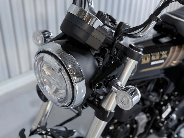 Can canh phien ban dac biet Honda Dax Royal vua cap ben thi truong Viet Nam voi so luong cuc it - 18