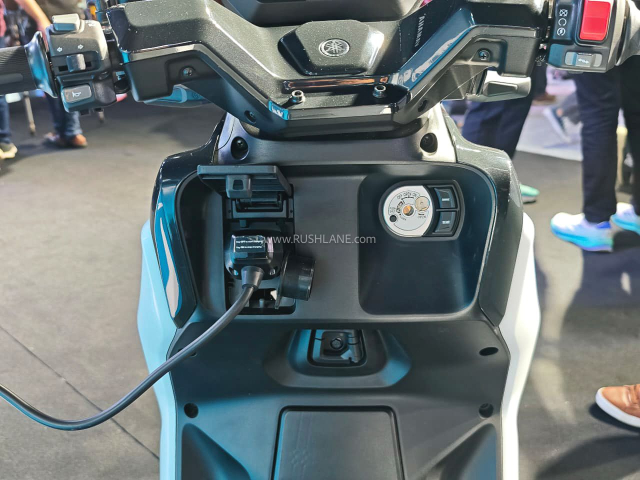 Can canh Yamaha EC06 Mau xe dien moi toc do 90 kmh di duoc 160 km chi voi mot lan sac - 7