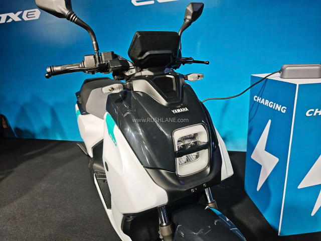 Can canh Yamaha EC06 Mau xe dien moi toc do 90 kmh di duoc 160 km chi voi mot lan sac - 13