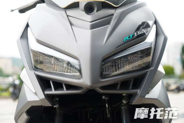 Cyclone RT150S gay soc Thiet ke ngau hon ca Vario 160 trang bi nhu xe 100 trieu dong - 5