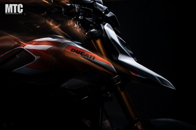 Ducati Hypermotard V2 2026 V2 SP 2026 The he thu 4 dot pha cho nam 2026 - 7